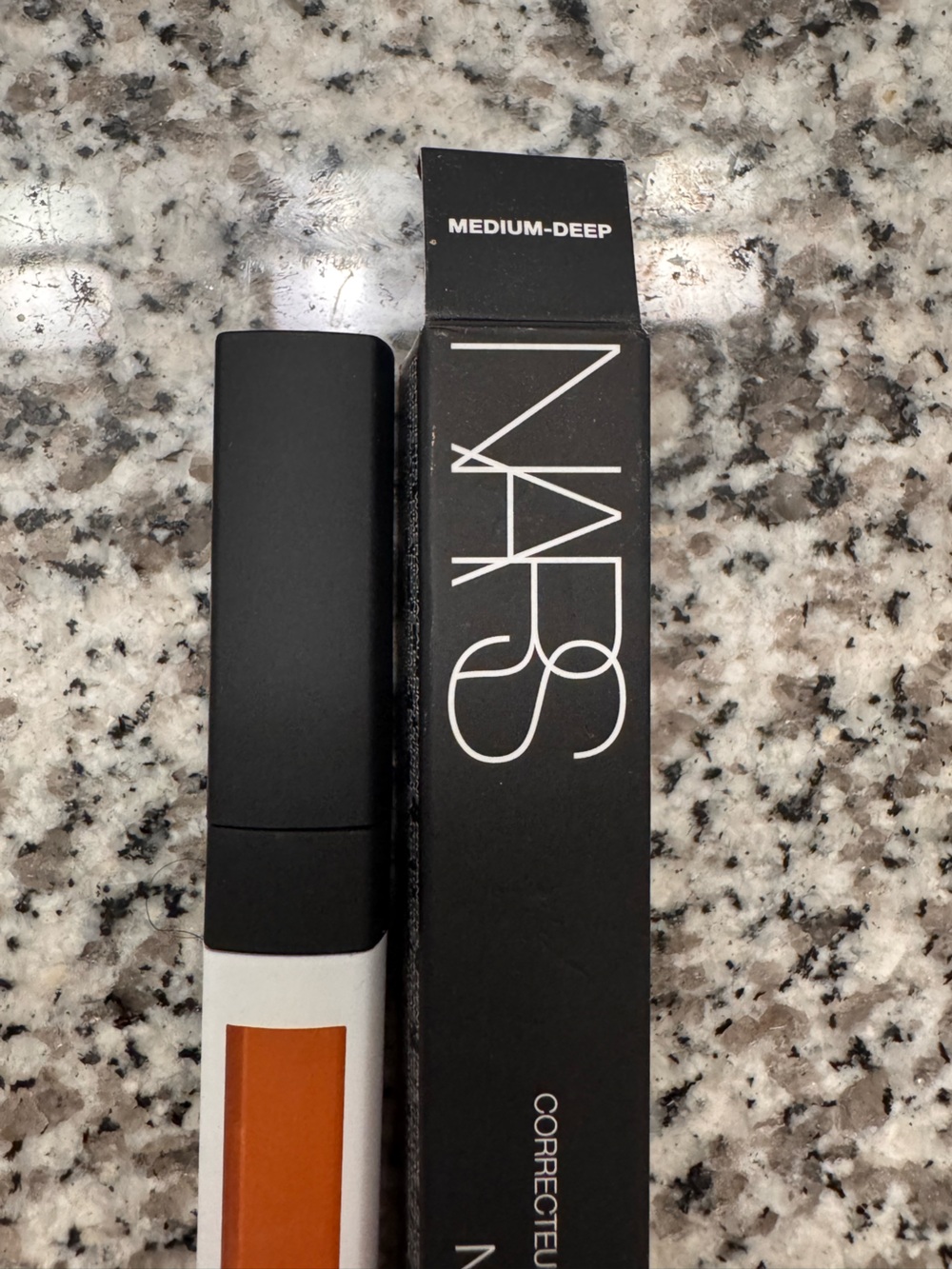 NARS Color Corrector - Picture 4 of 5
